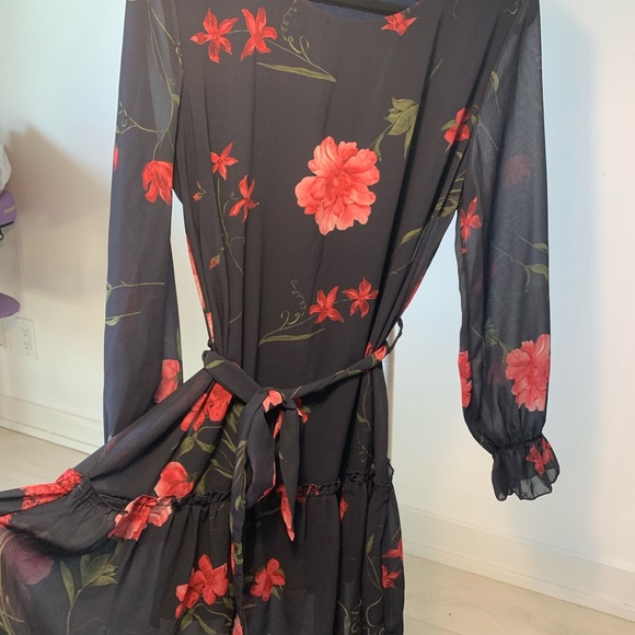 Flowery dress - Picture 3 of 3